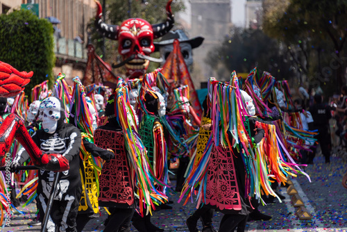 Desfile de día de muertos en la Ciudad de México con tradiciones de Michoacan