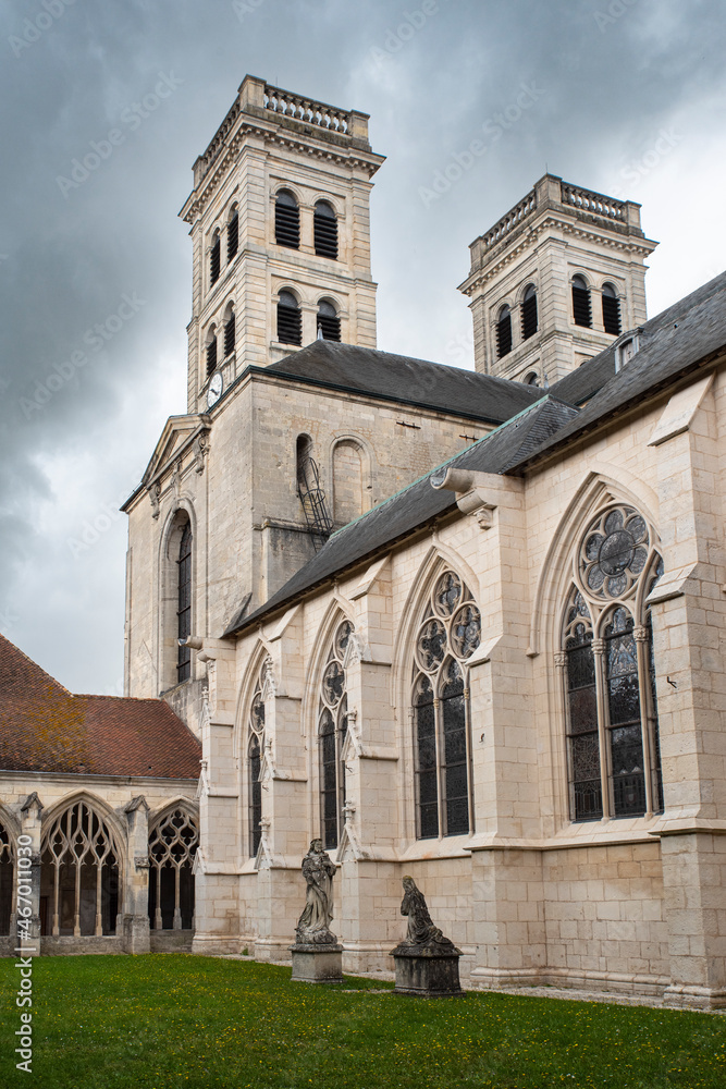 Architecture of the cathedral of Verdun in France with its cloister