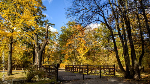 in the autumn season in the Szczytnicki Park in Wrocław © RITHOR