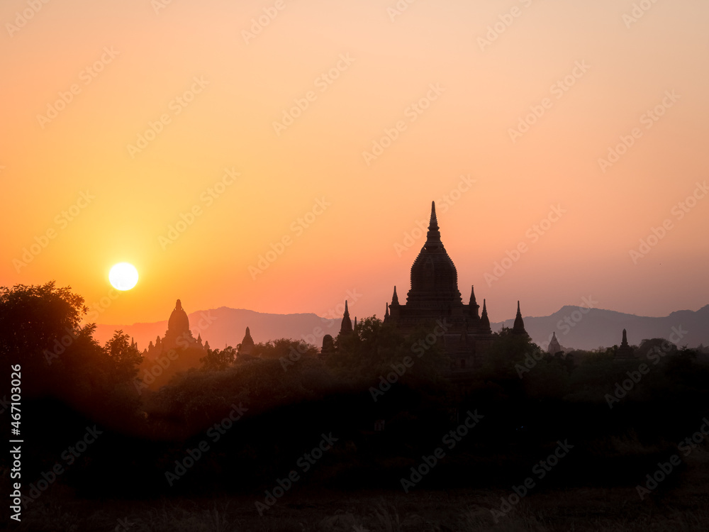 Myanmar - Bagan - A Bagan sunset