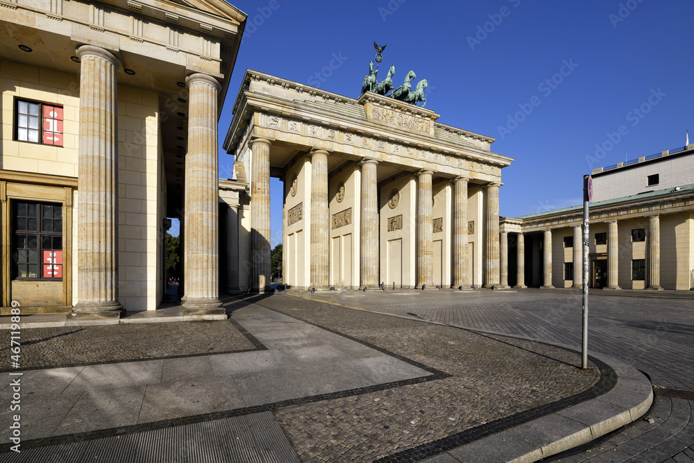 Obraz premium Brandenburg Gate, Pariser Square, Unter den Linden, Berlin, Germany
