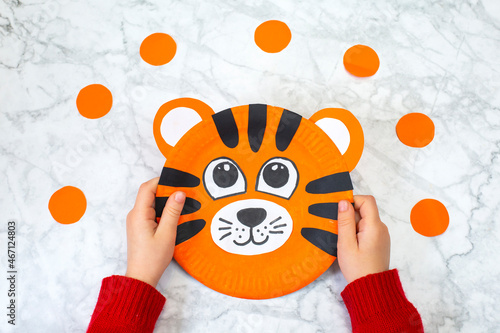 Step by step instruction: how to make Tiger from Paper Plate. STEP 7
