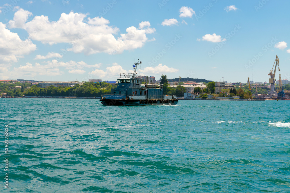 The rescue ship of The Black Sea Fleet of the Russian Navy The rescue ship of The Black Sea Fleet of the Russian Navy