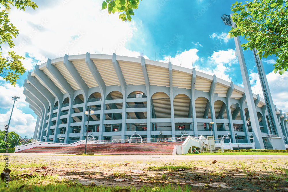 The shape and structure of the stadium. Rajamangala National Stadium It