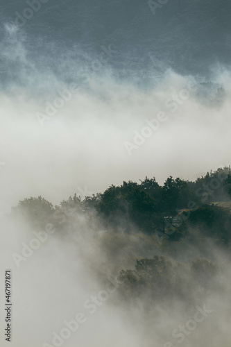 Fog over the mountains © Faten