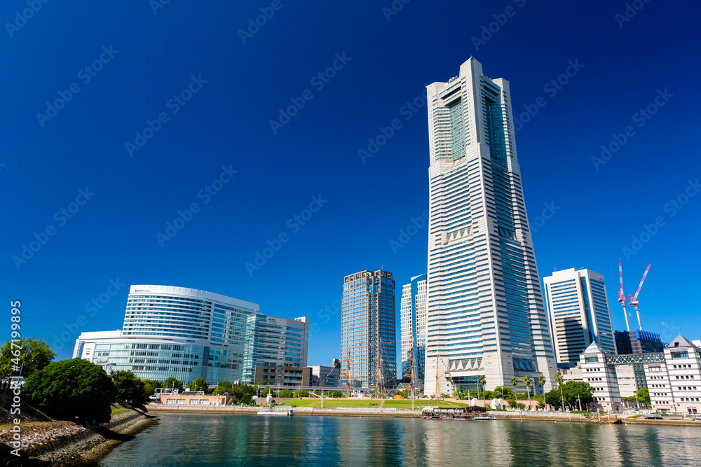 Naklejka premium 神奈川県横浜市 みなとみらいの街並み
