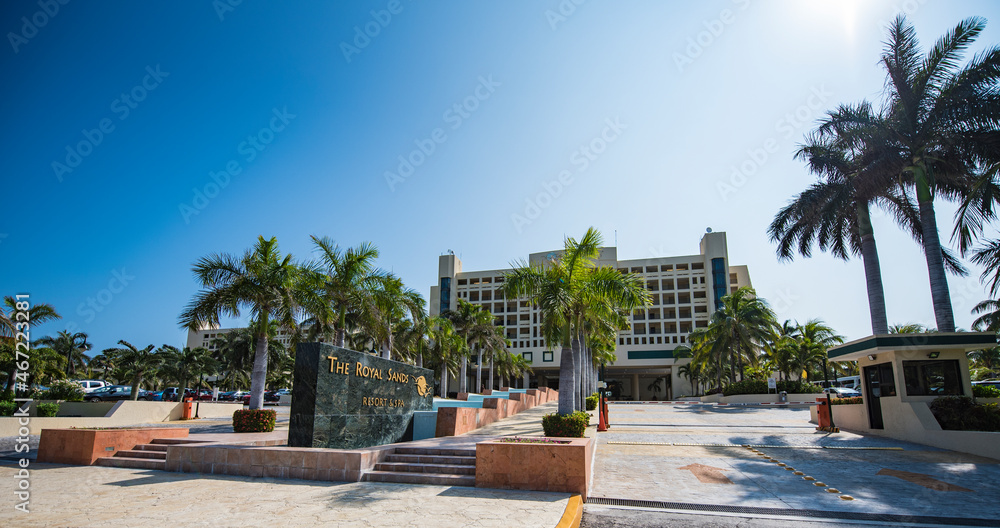 Cancun, Hotel Area, beaches, sea, swimming pools, palm trees, tropical vegetation is a spa resort 118