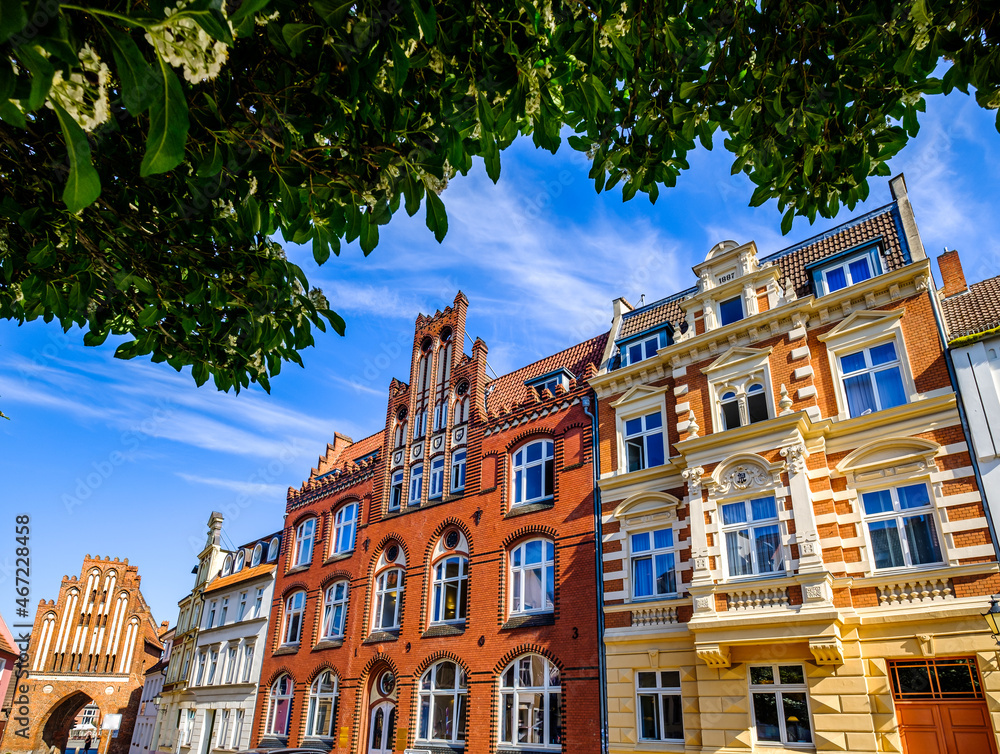 Fototapeta premium old town of Wismar