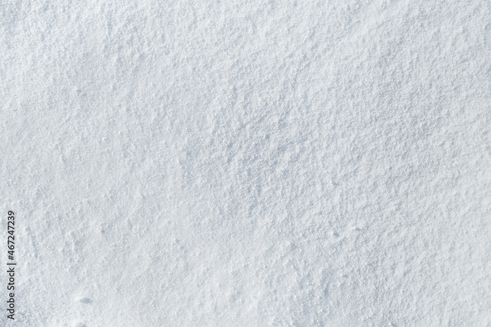 Biała powierzchnia śniegu. Faktura, struktura, głębia ostrości, tło, naturalne światło, cienie i blaski. Zima. - obrazy, fototapety, plakaty 