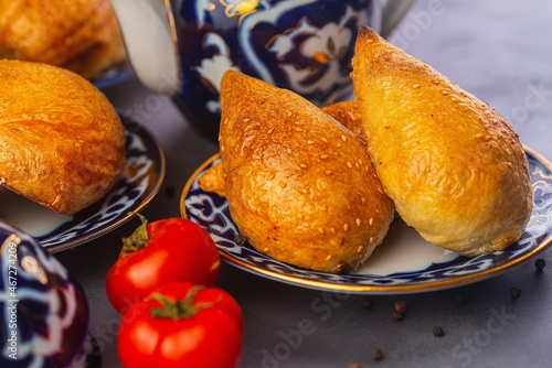 Canvastavla tast uzbek samsa