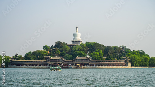 Cruise on the lake in front of the White Tower in Beihai
