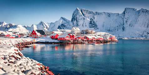 Papier peint photo Lofoten Sakrisøy en après-midi hivernal  © Andrew Mayovskyy