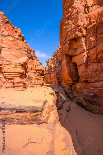 Red Canyon in the Senai Peninsula Desert © ice511