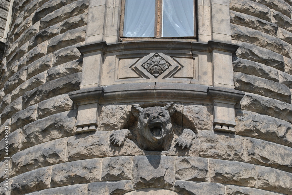 Zabytkowy detal architektoniczny