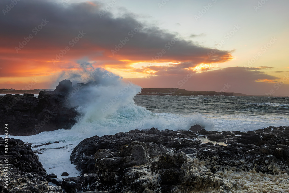 Fototapeta premium Ireland countryside tourist attraction in County Clare. The Cliffs of Moher and castle Ireland. Epic Irish Landscape Seascape along the wild atlantic way. Beautiful scenic nature hdr Ireland.