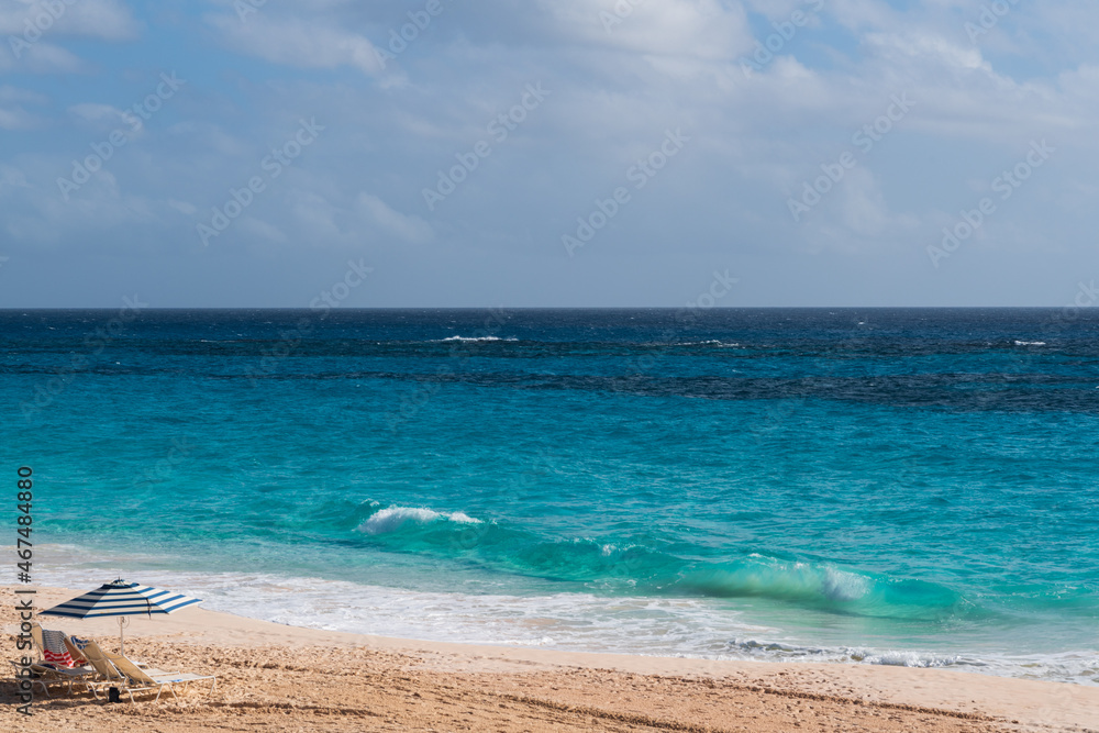 Φωτογραφία Discovering the enchanting beauty of Bermuda's Pink Sand Beach, where turquoise waters meet the rosy-hued shores in a coastal paradise of tranquility