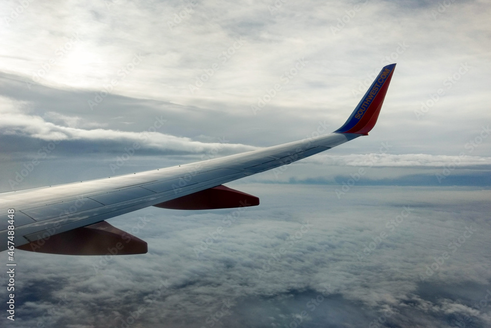 Fototapeta premium Views out an airplane window on the way to New York City. 