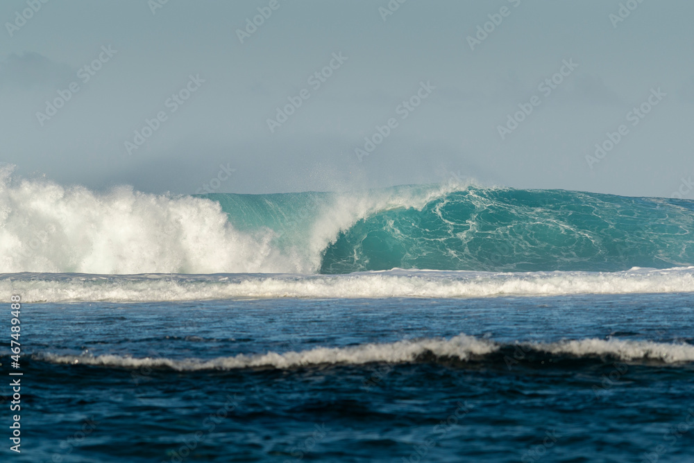 Vague déferlante sur les côtes du sud, Ile de La Réunion Vague déferlante sur les côtes du sud, Ile de La Réunion