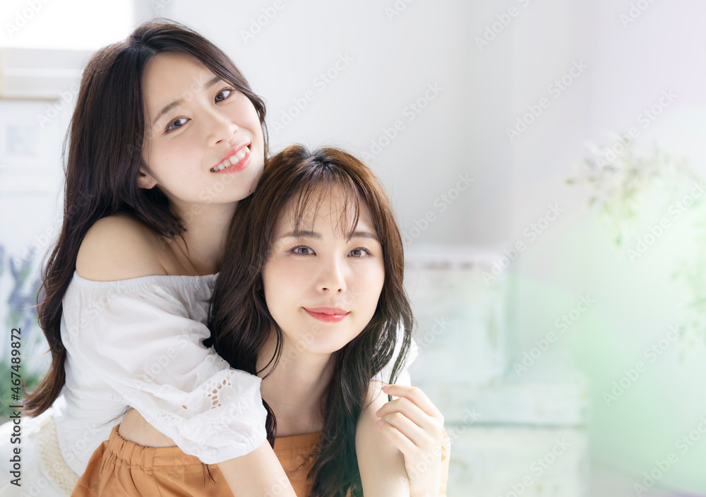 女性二人の美容イメージ スキンケア エステ 脱毛サロン 女性二人の美容イメージ スキンケア エステ 脱毛サロン