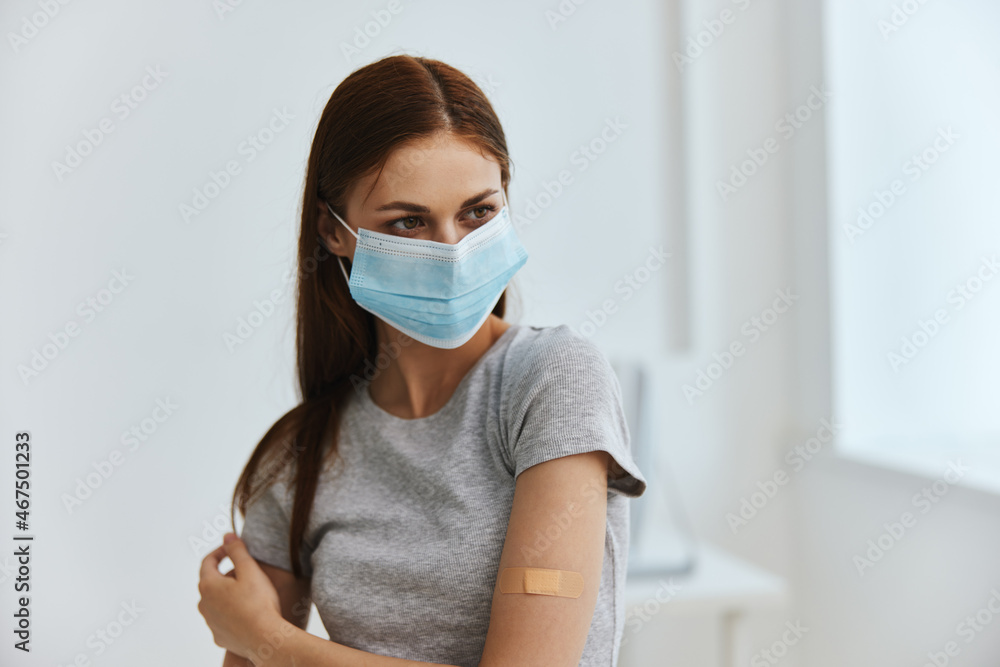woman wearing medical mask pandemic quarantine virus protection