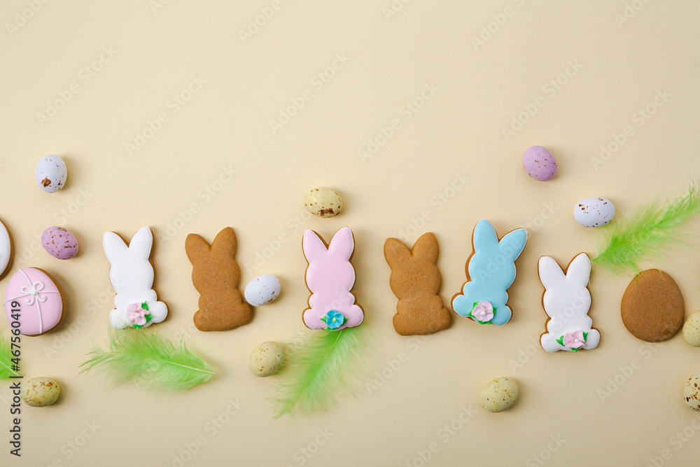 Obraz premium Easter bunny sey cookies with icing copy space
