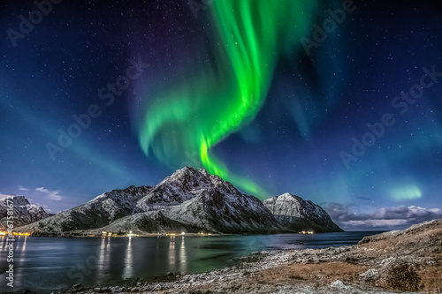 Obraz na plátně Aurora Borealis, the Northern lights on sky in Lofoten islands, northern Norway