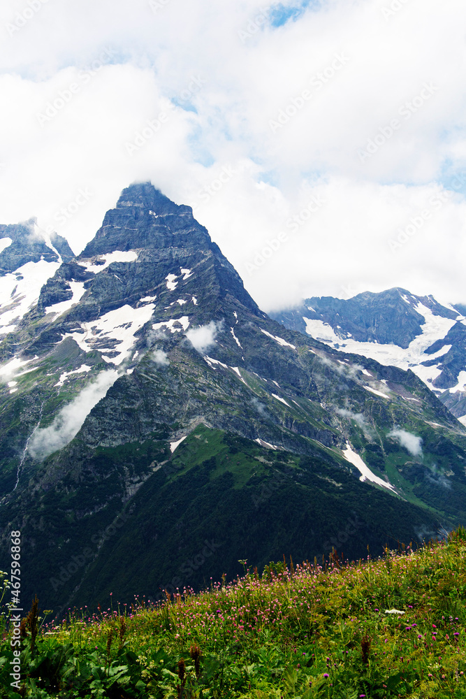 Obraz premium The Caucasus Mountains. Mountain peaks in summer.