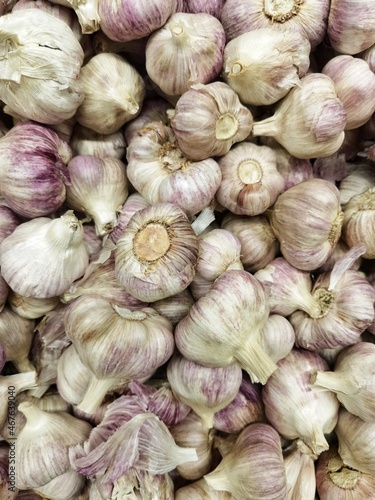 garlic on market