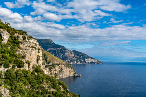Panoramic view of the famous Amalfi Coast with the Gulf of Salerno in the Region Campania, Italy © Lukas