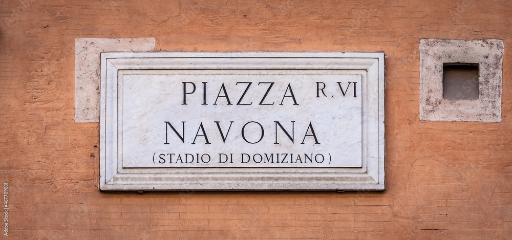 Naklejka premium Piazza Navona (Navona's Square) in Rome, Italy, street name sign