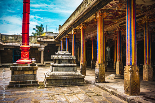 Photos Thirupparuthikundram Jain temple or Jeenaswamy Trilokyanathar temple, is an 8th-century Digambara Jain temple in Thiruparthikundram, in northeast Kanchipuram in Tamil Nadu, India