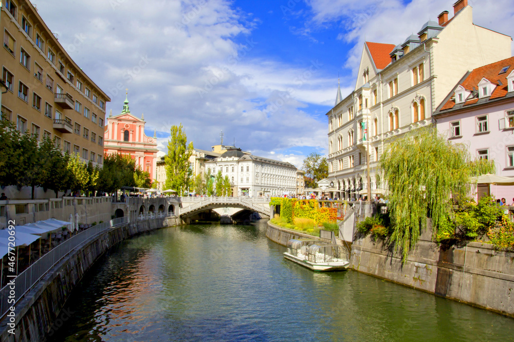 Fototapeta premium beautiful view of Ljubljana , Slovenia