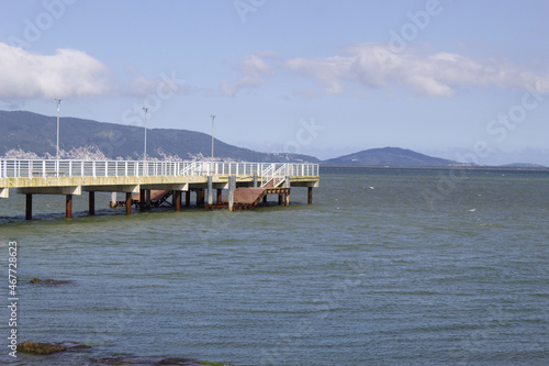 Pier on São José beach in the State of Santa Catarina overlooking Florianópolis © Jos