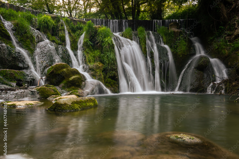 Fototapeta premium Salto de agua en la Garrotxa
