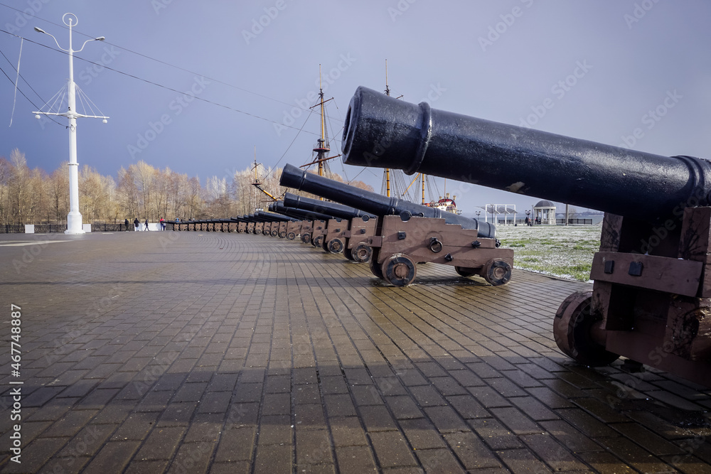 Many samples of cannons in the park