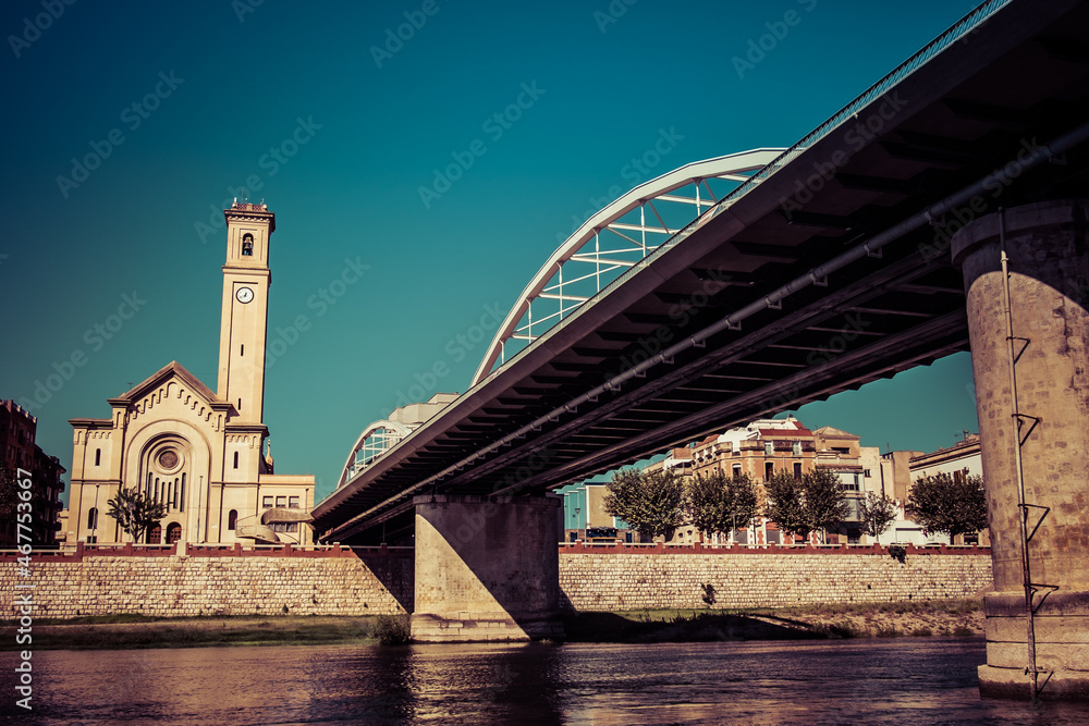 Fototapeta premium Landscape view of the church and bridge of Tarragona, Catalonia,Spain