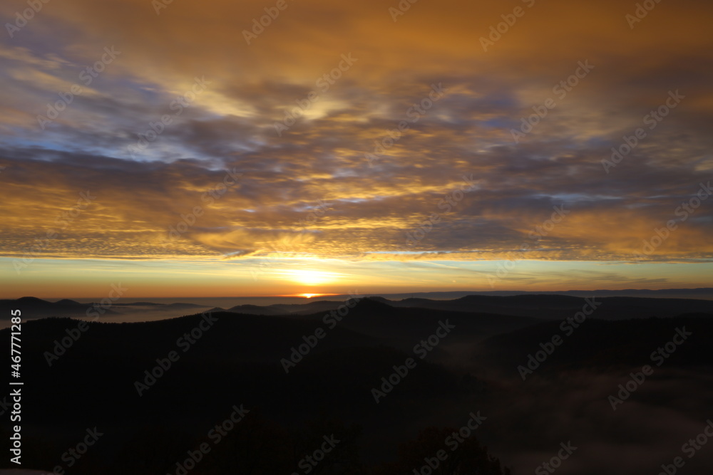 Sonnenaufgang auf der Wendelenburg