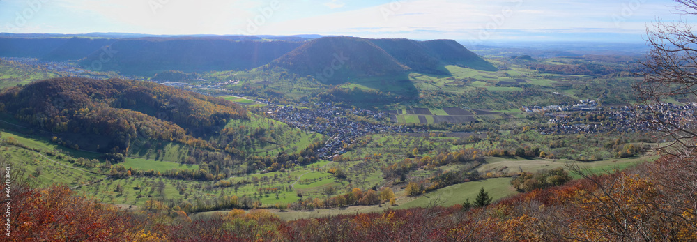 Ausblick vom Gelben Fels auf das Lenninger Tal 