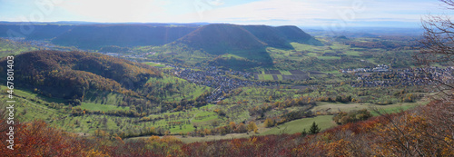 Ausblick vom Gelben Fels auf das Lenninger Tal 