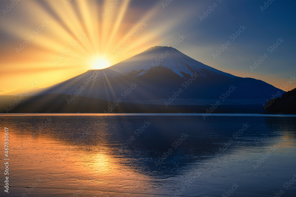 富士山に太陽光線合成