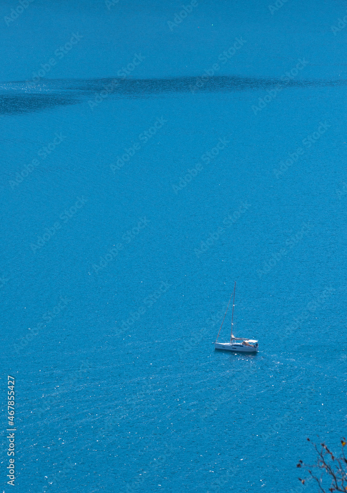 Fototapeta premium boat on the lake