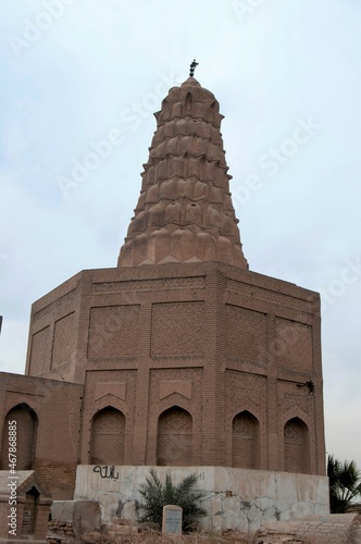 Zumrut Hatun Tomb was built in 1193 during the Seljuk period. The tomb was built for the Turkish wives of the caliph. Baghdad, Iraq.