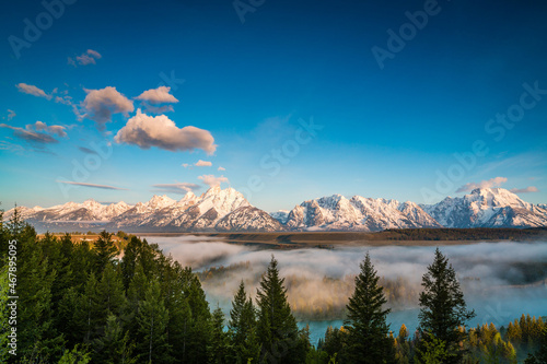 Scenic view of the "Snake River Overlook" and Grand Teton in Yellowstone National Park, Wyoming