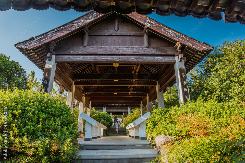 Fototapeta premium old wooden house