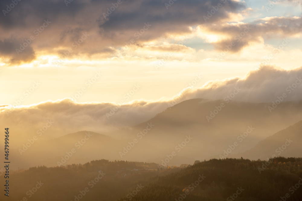 Fototapeta premium Mist in the mountains in autumn.