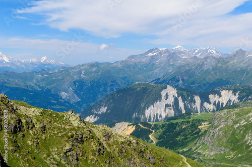la montagne    Courchevel en France  en   t  .