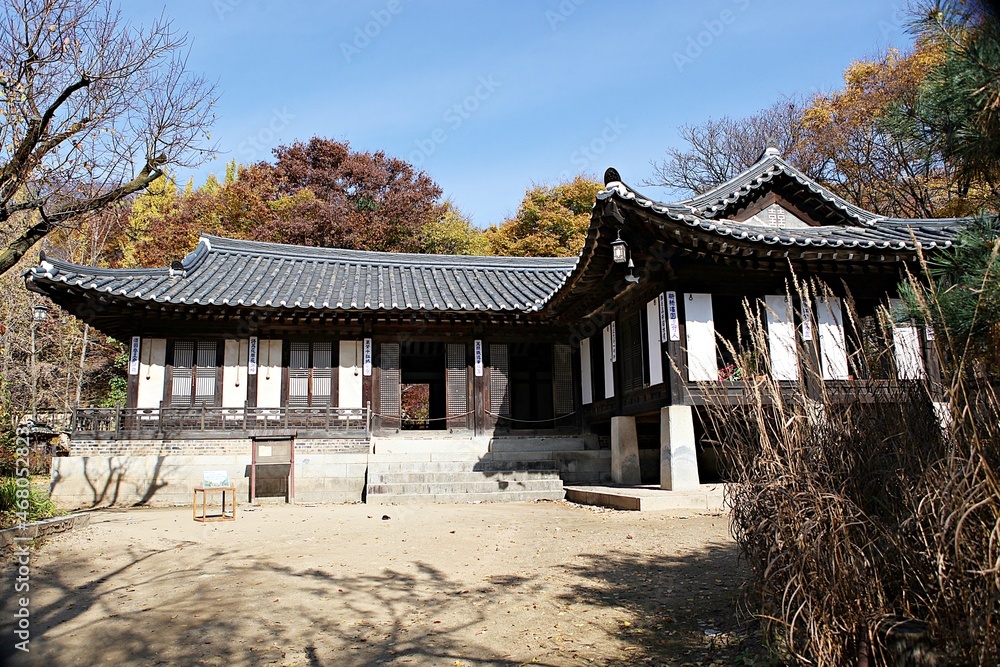 한국의전통건축물한옥입니다