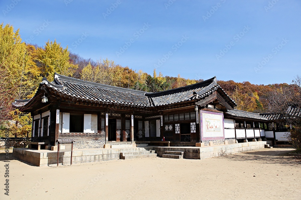 한국의전통건축물한옥입니다