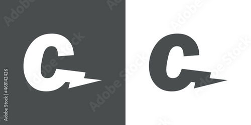 Símbolo energía eléctrica. Logotipo con letra inicial C con forma de relampago en fondo gris y fondo blanco