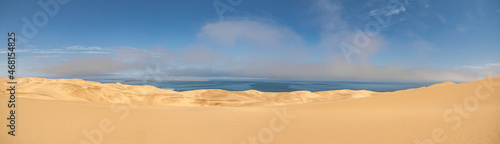 Desert meets the ocean © Kevin